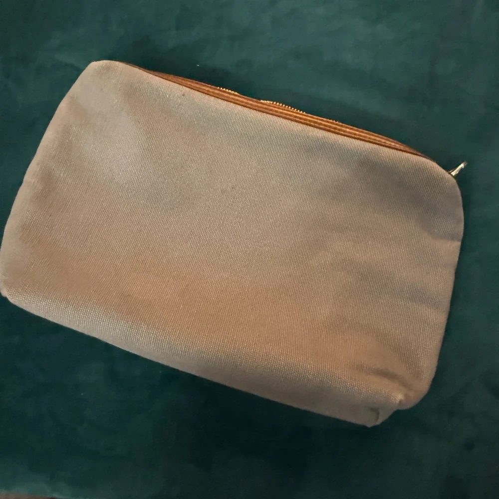 Antik‎ Kraft Taupe Canvas Clutch Bag Purse with Brown Trim and Zipper Closure